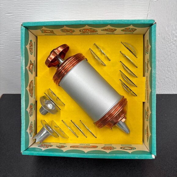 Vintage Mirro Cooky Pastry Kit M0358-22, Pastry Press Spritz 12 Disc 3 Tips - Picture 6 of 9